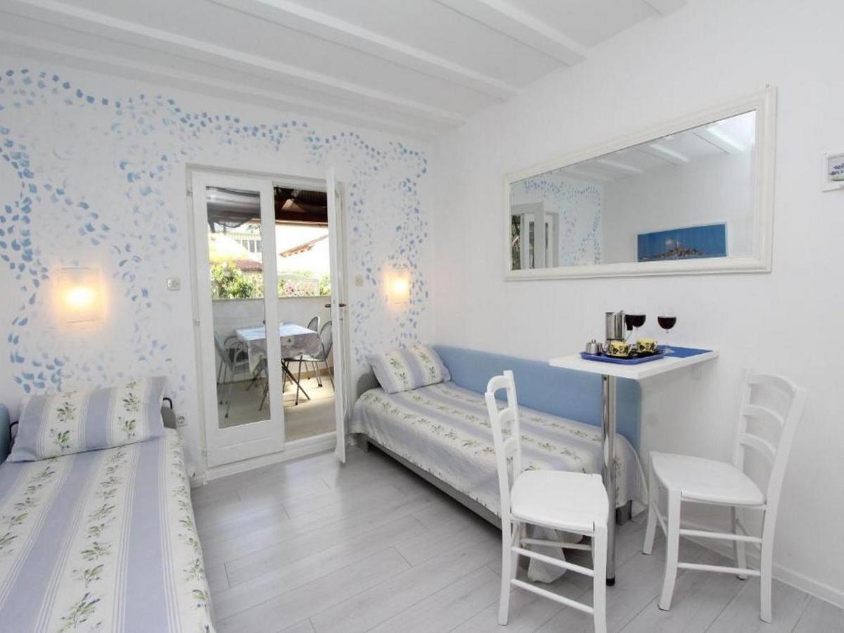 Apartments Frane โรวีน ภายนอก รูปภาพ