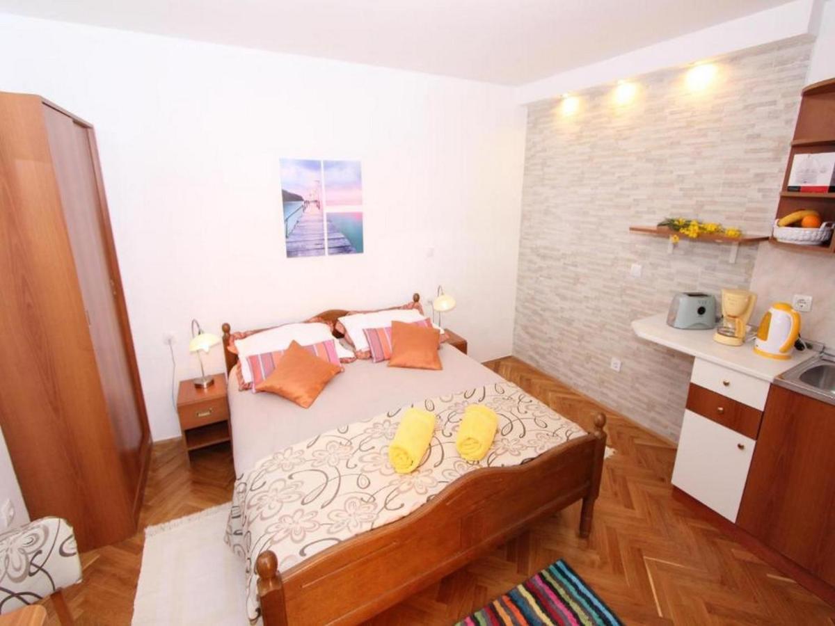 Apartments Frane โรวีน ภายนอก รูปภาพ