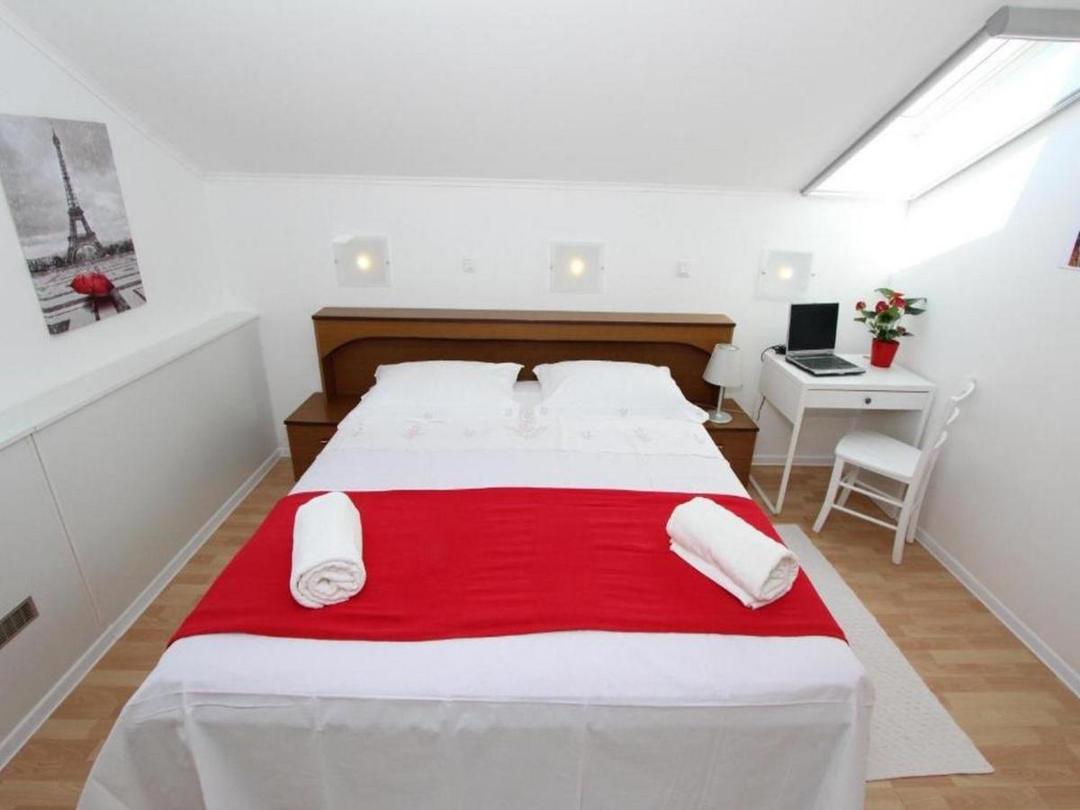 Apartments Frane โรวีน ภายนอก รูปภาพ