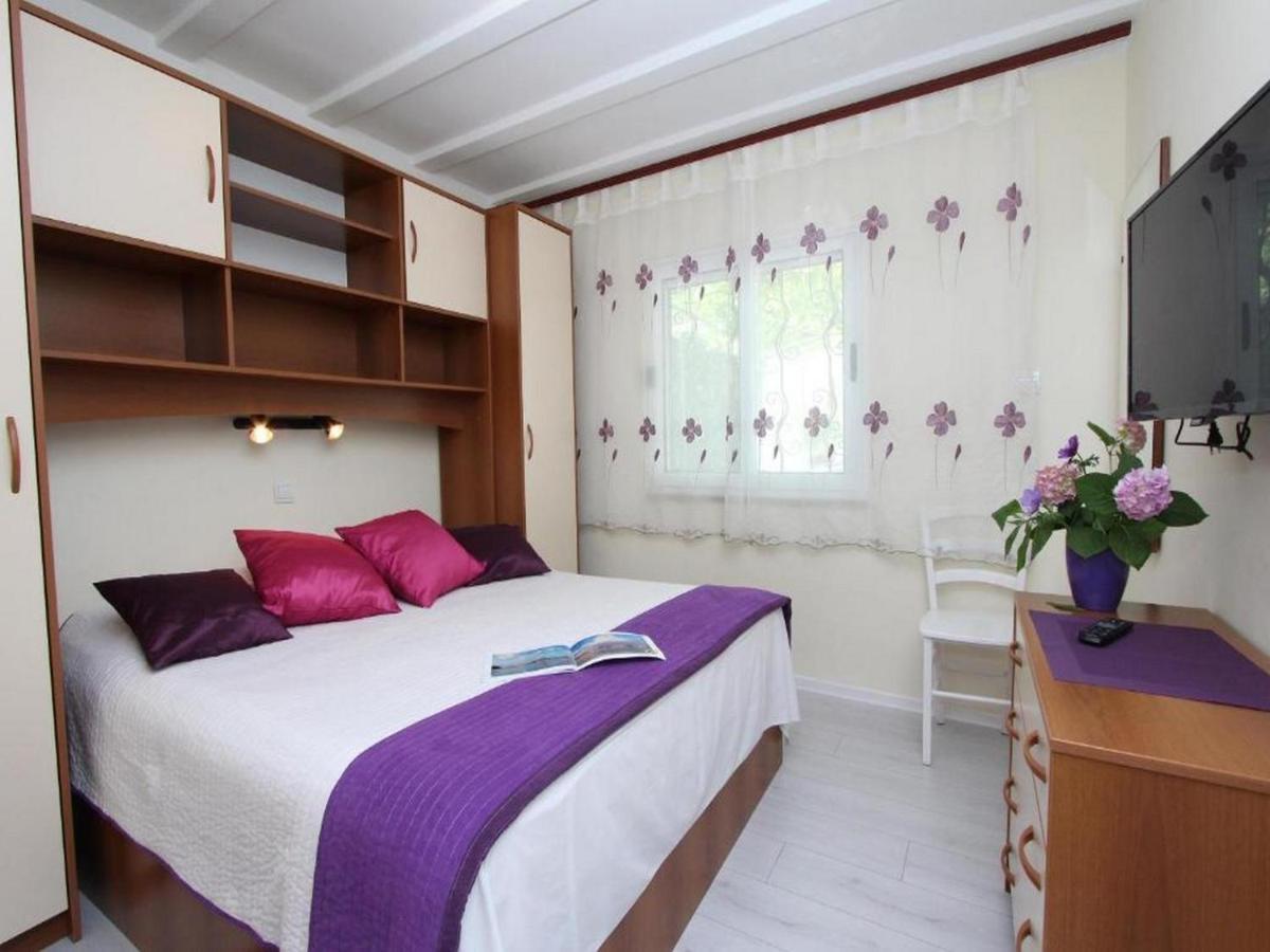 Apartments Frane โรวีน ภายนอก รูปภาพ